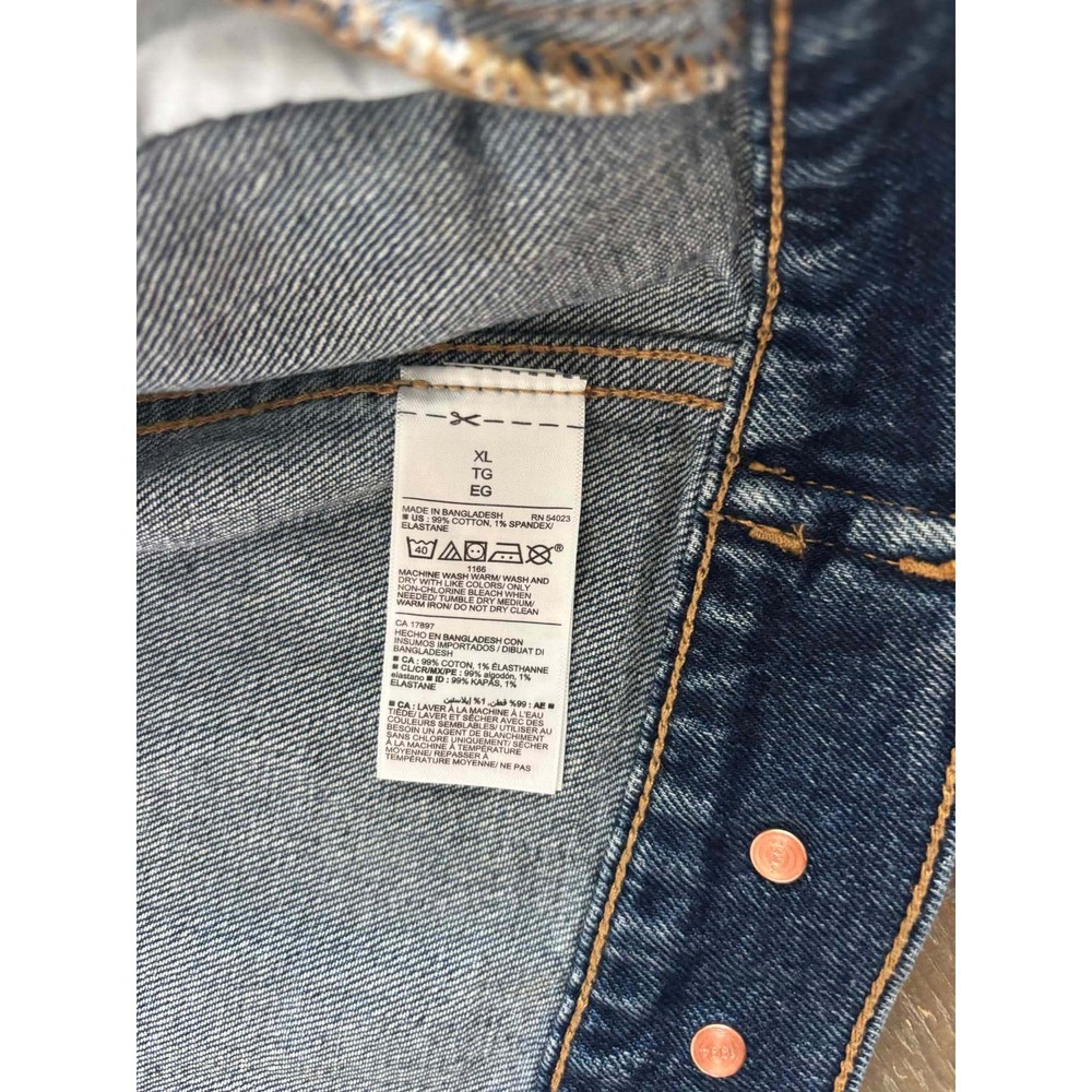 Old Navy Womens XL Medium Wash Denim Jean Jacket - Picture 4 of 5